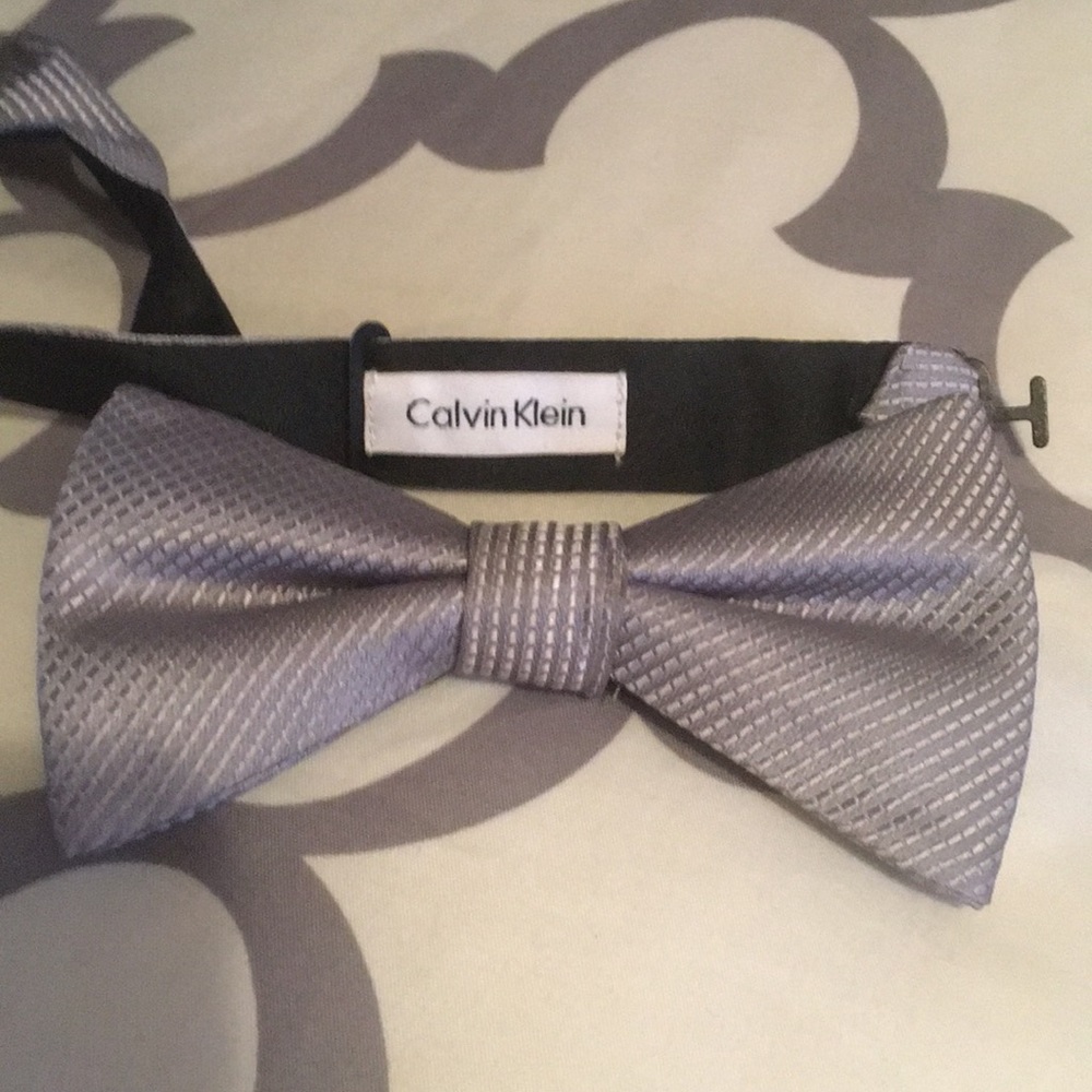 Bow tie
